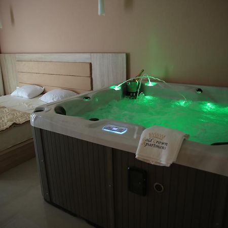 Gold Crown Apartments Ягодина Екстериор снимка