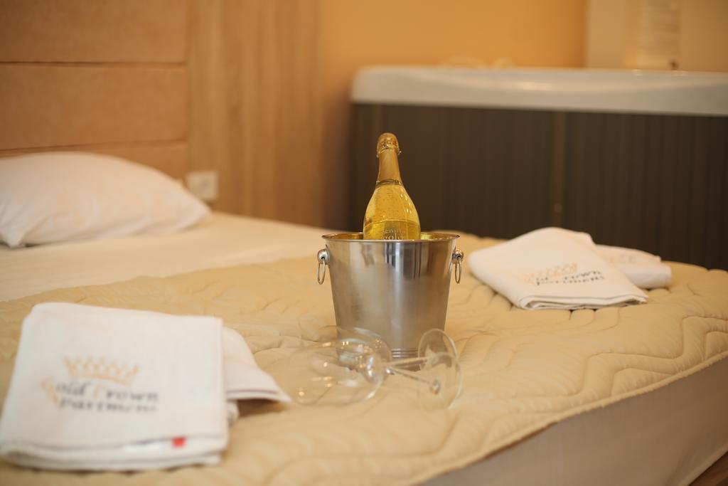 Gold Crown Apartments Ягодина Екстериор снимка