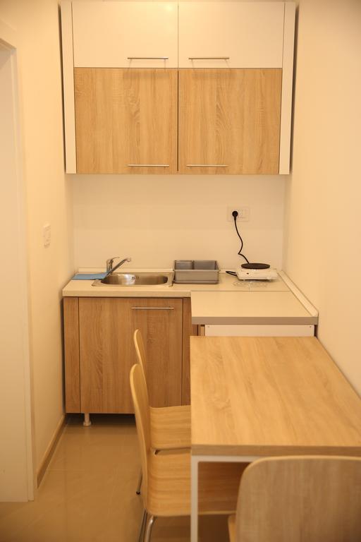 Gold Crown Apartments Ягодина Екстериор снимка