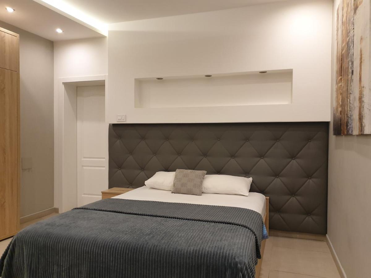 Gold Crown Apartments Ягодина Екстериор снимка